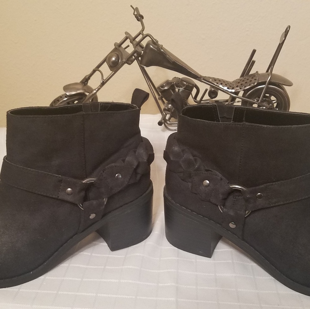 EUC Carlos Santana booties. Black sz 8.5